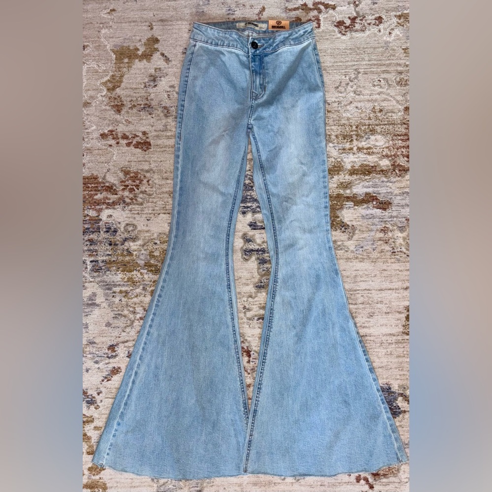 NWT! Rock & Roll Bargain Button Bell Bottom High Rise Jeans